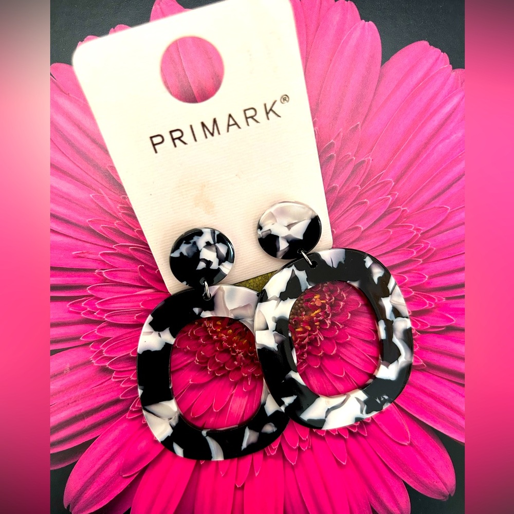 🎬New Fashion Primark Cool Black and White Lucite Earrings